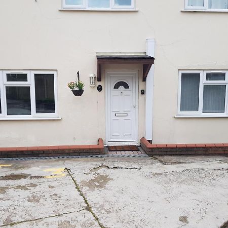 Central Windsor 2 Bedroom Flat With Free Parking Exteriör bild