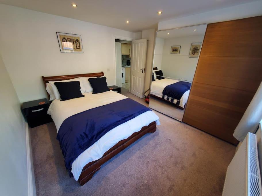 Central Windsor 2 Bedroom Flat With Free Parking Exteriör bild