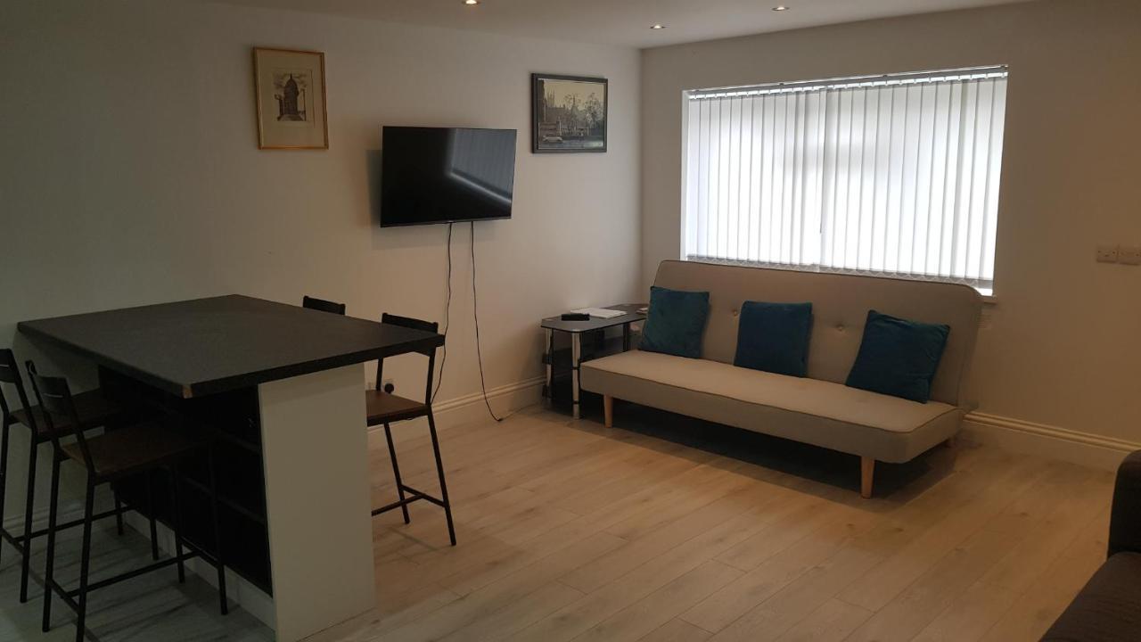 Central Windsor 2 Bedroom Flat With Free Parking Exteriör bild